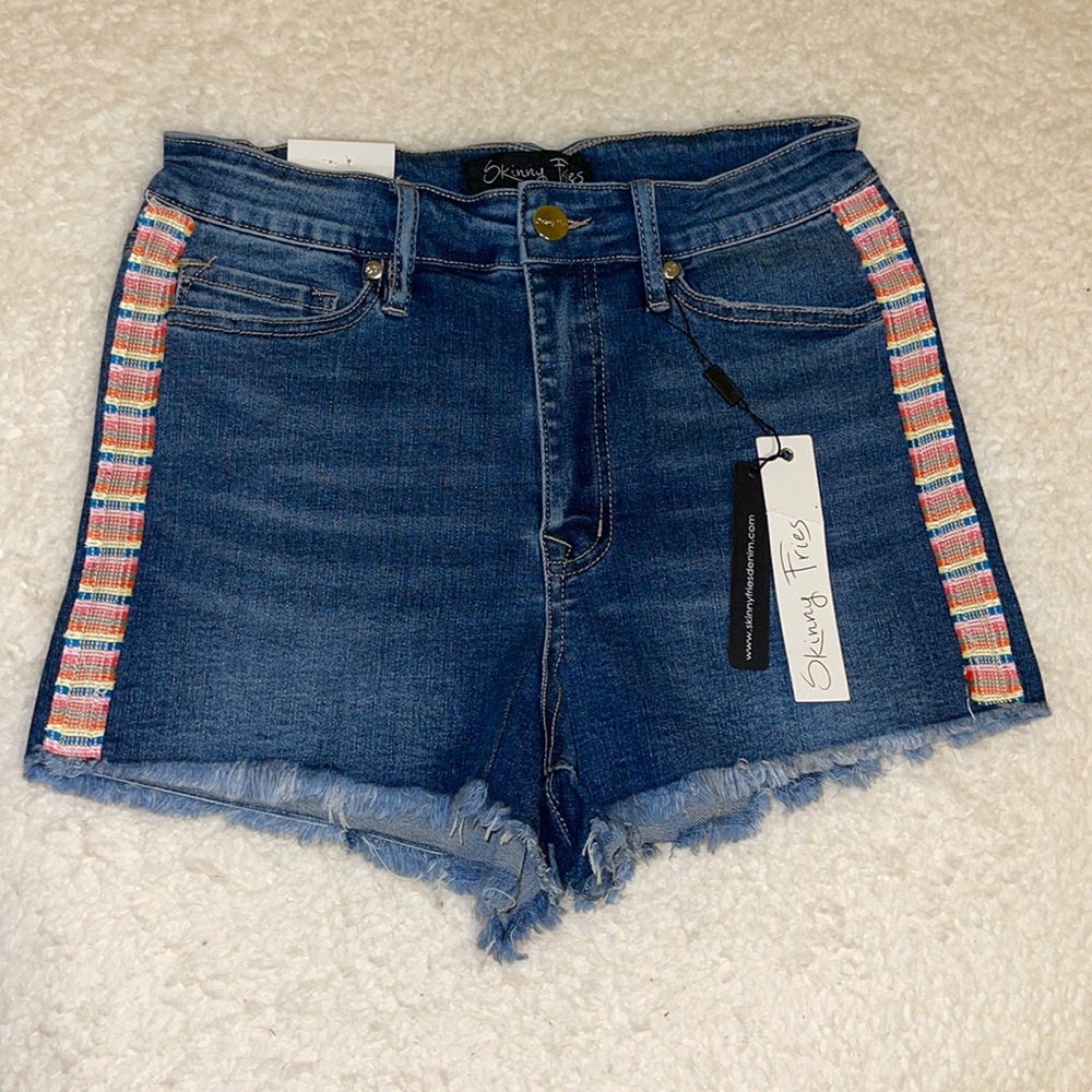 🖤NWT SKINNY FRIES Jean Shorts